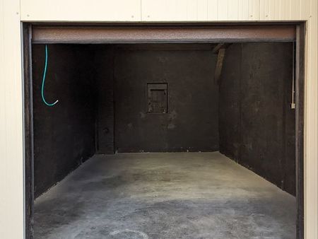 garage/ box 28m2