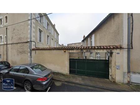 location parking poitiers (86000)  72€