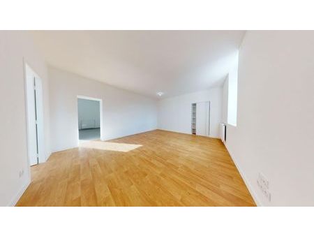 location appartement 1 pièce 71 m²