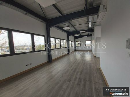 bureaux 73 m²