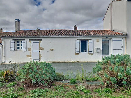 vente maison à saint-michel-en-l'herm (85580) : à vendre / 52m² saint-michel-en-l'herm