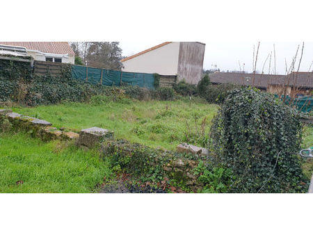 terrain 223m² constructible hyper centre 79220 champdeniers