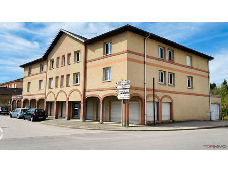 local commercial etival clairefontaine 268 m2