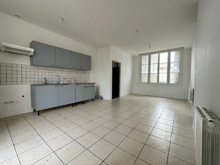 location appartement  m² t-4 à sully-sur-loire  570 €
