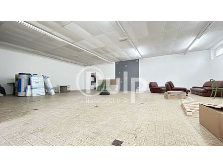 local commercial 300 m²