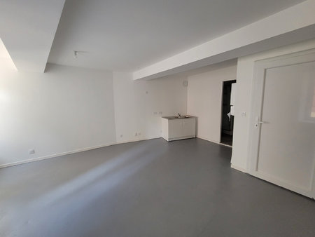 studio 34m2 centre de nyons (26110)