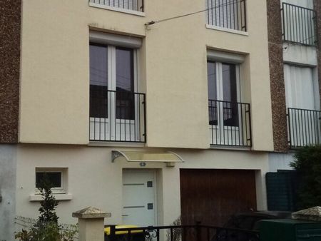 maison saint-germain-du-puy 95 m² t-4 à vendre  140 000 €