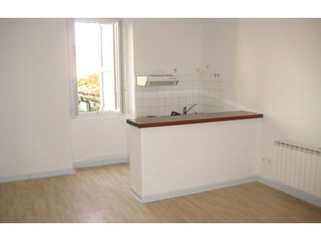 location appartement 1 pièce 27 m² saint-girons (09200)