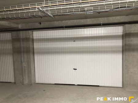 vente parking 28 m²