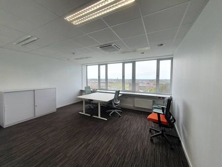 bureaux équipés (env. 13 m² - 23 m²) près de la n48 à renaix
