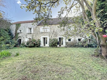 maison saint-jean-de-beauregard 250 m² t-9 à vendre  620 000 €