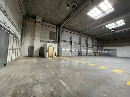location d'entrepôt de 6 000 m² à charenton-le-pont - 94220