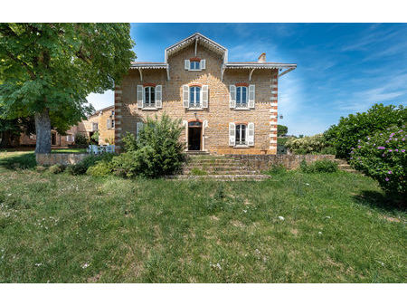 vente maison 8 pièces 255 m² montmelas-saint-sorlin (69640)