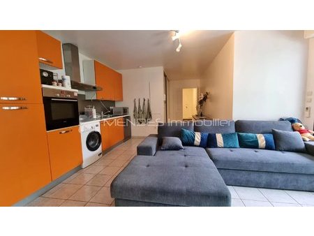 2 pieces dans immeuble recent avec piscine a beausoleil