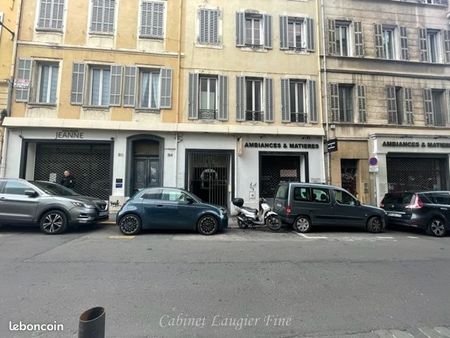 local commercial 650 m² marseille