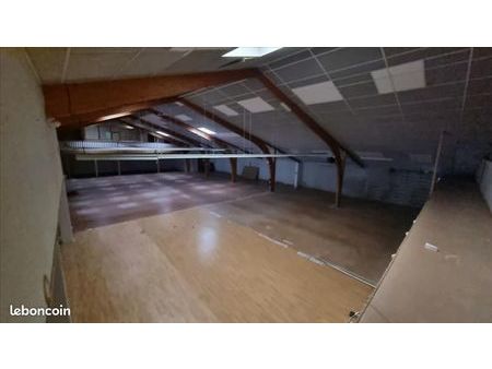 local commercial 1 011 m²