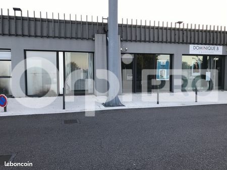 local commercial 86 m²