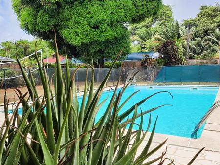 remire montjoly villa t5 + studio + piscine sur 1008 m2