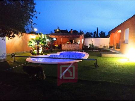 villa t4 plain pied 4 faces avec piscine et 550m² de jardin