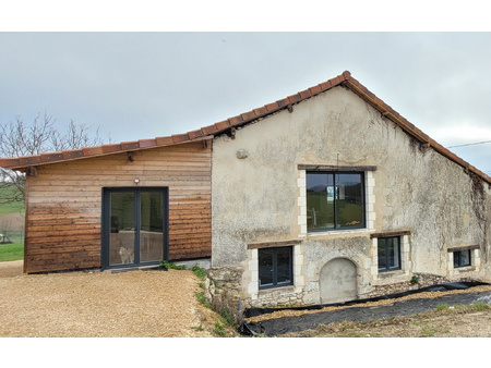 dordogne à vendre maison restaurée ancien cuvier 112 m² habitable terrain de 2000 m²