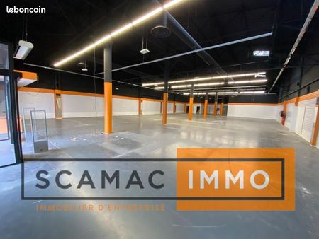 local commercial 840 m²