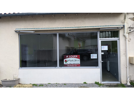 local commercial - 25m² - frontenay rohan rohan