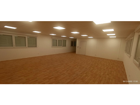 local commercial - 153m² - claira