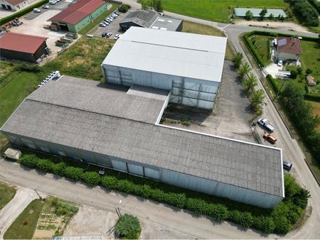 vente d'entrepôt de 3 300 m² à saint-étienne-du-bois - 01370