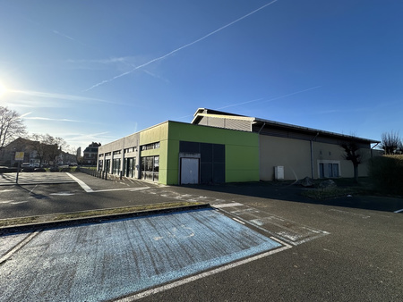 local commercial - 1 600m² - peronne