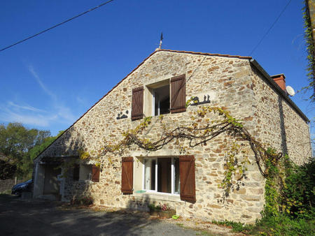 vente maison à beaulieu-sous-la-roche (85190) : à vendre / 197m² beaulieu-sous-la-roche
