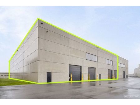 nieuwbouw magazijn te koop van 2200 m2 bij e17 en waregem centrum