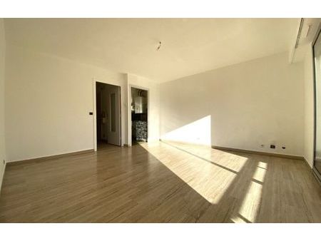 location appartement 1 pièce 29 m² nice (06000)