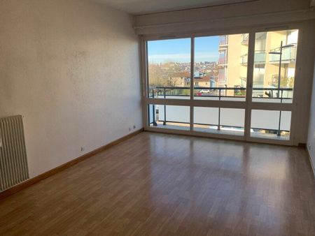 location appartement  55 m² t-3 à panazol  600 €