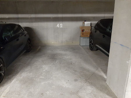 location parking / box  massy