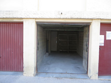 garage 15m² avignon