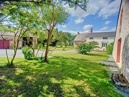 maison ancienne de plain pied à 15 minutes au sud d'angers au calme en campagne avec un te