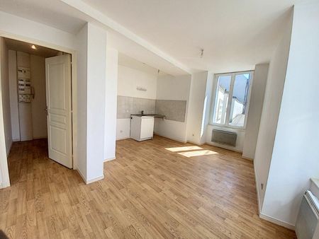location appartement  36.25 m² t-2 à toury  440 €
