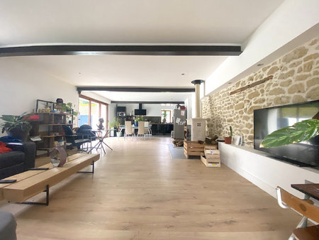 maison de 230 m2 avec garage et jardin de 300 m2