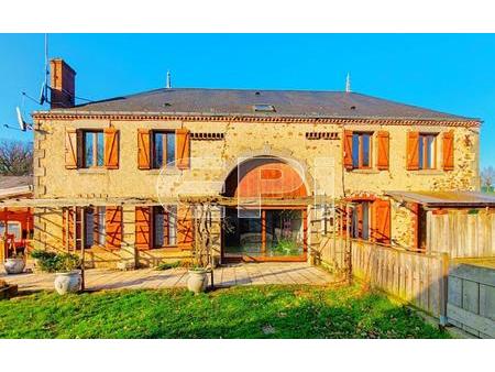 vente maison à argenton-les-vallees (79150) : à vendre / argenton-les-vallees