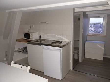 location appartement  17 m² t-1 à compiègne  430 €