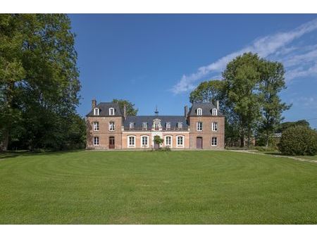 vente château auffay 33 pièces 1066 m²