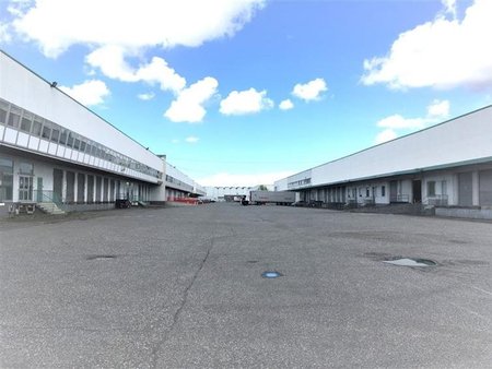location entrepôt toulouse 4 388 m²
