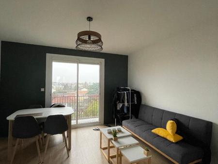 location appartement niort (79000) 1 pièce 12.15m²  335€