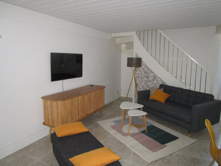 type 2 duplex meuble 52 m2 theatre / st michel