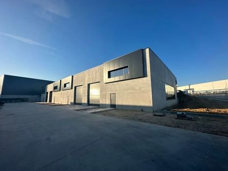 ensemble semi-industriel de 315m²