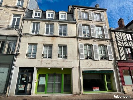 local commercial 265 m²