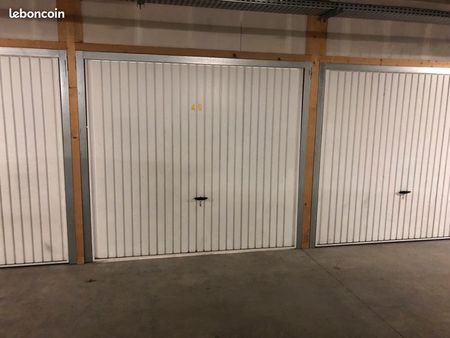 location garage fermé