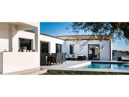 maison 140 m² - 4 ch + double garage + piscine chauffé