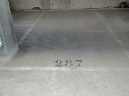 parking/box 10 m² annet-sur-marne