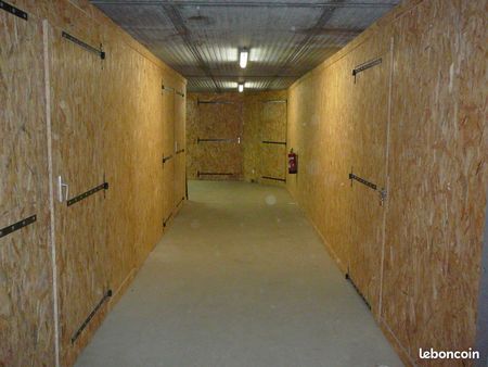 location espace stockage box 89 m2